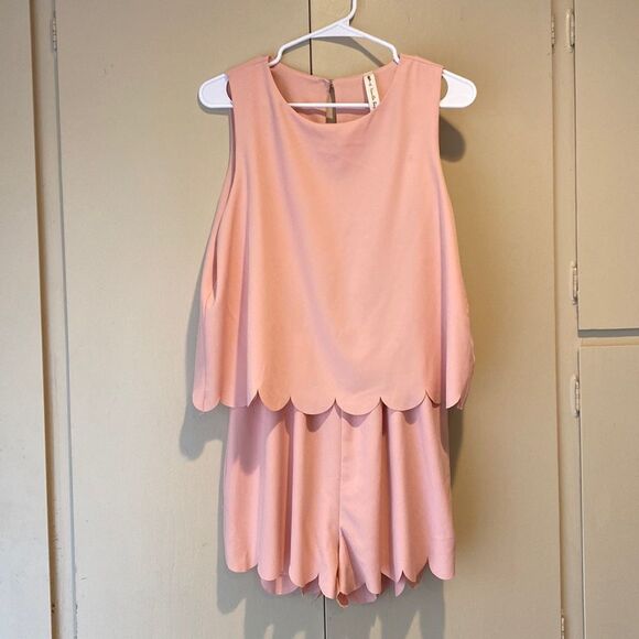 Vanilla Bay Medium Romper Sleeveless Petal Hem Button Clasp Back Slit - Picture 1 of 9